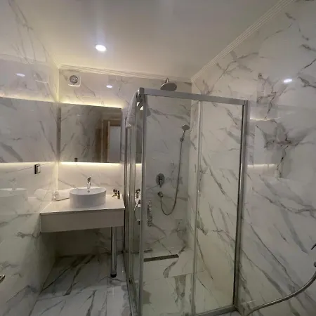 Le Luxe Отель