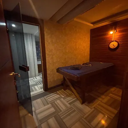 Le Luxe Бурса