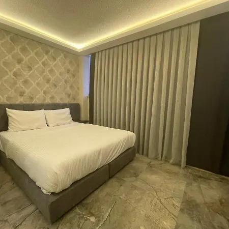 Le Luxe & Bursa