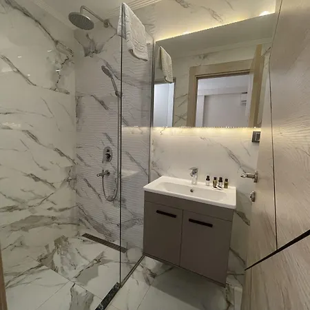 Le Luxe Bursa