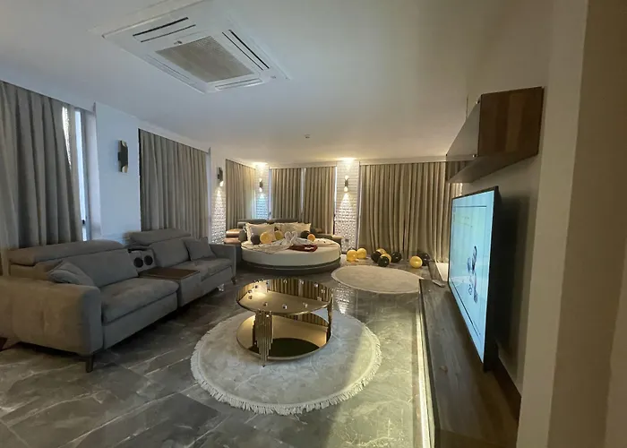 Le Luxe 5* בורסה